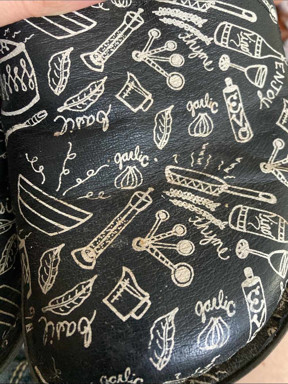 Alegria Black cooking Print Clogs Sz 40